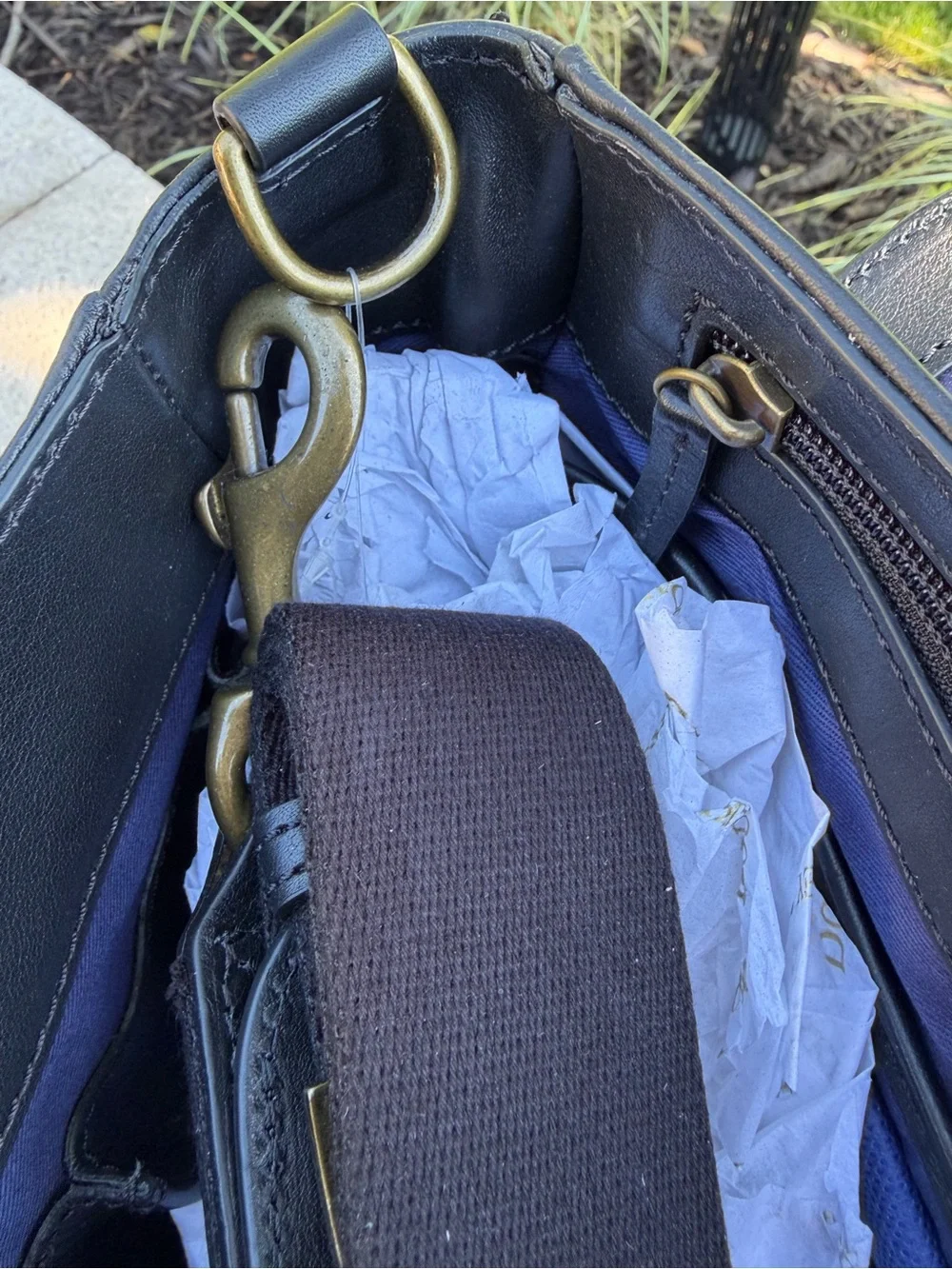 Dooney & Bourke Hunter Messenger Black Florentine NWT Original Packaging